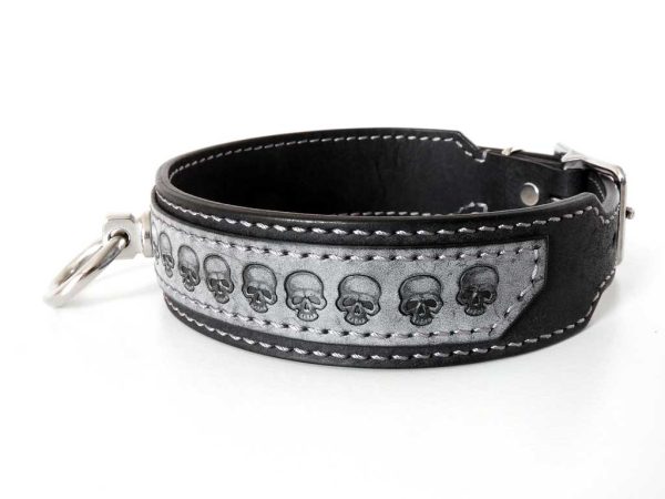 Collier bdsm tête de mort