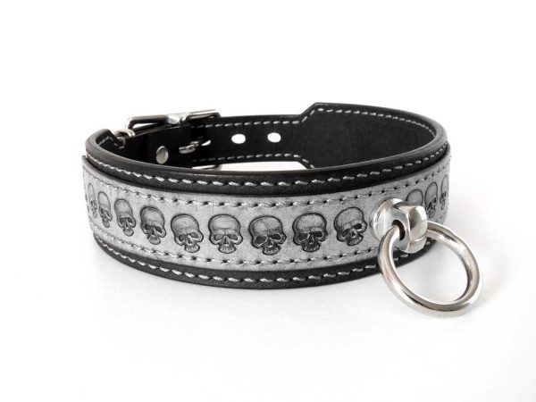 Collier bdsm tête de mort