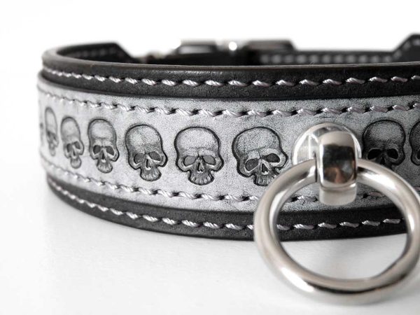Collier bdsm tête de mort