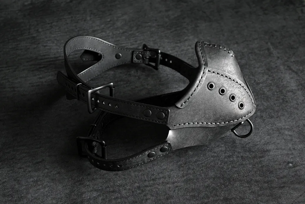 Masque muselière bdsm en cuir