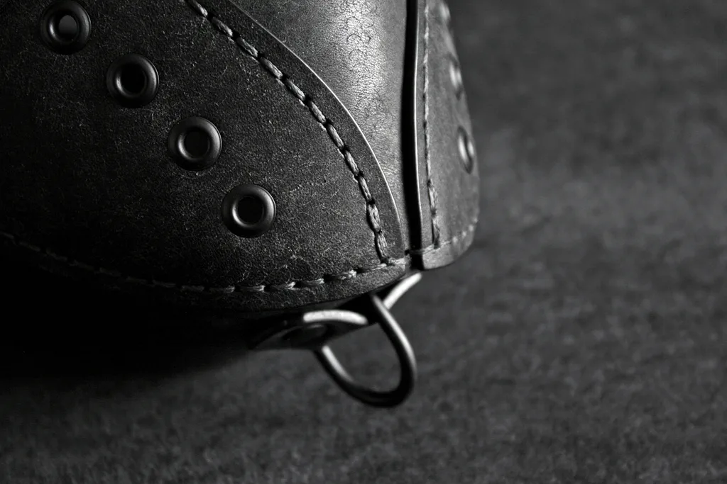 anneau sous menton muselière bdsm