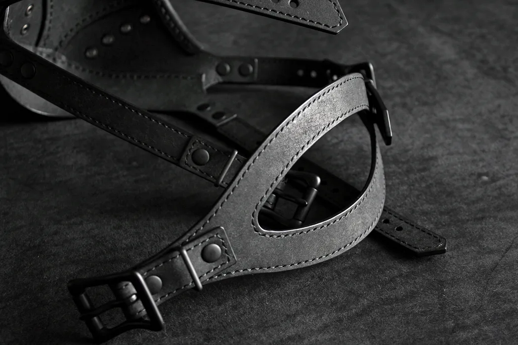muselière bdsm en cuir