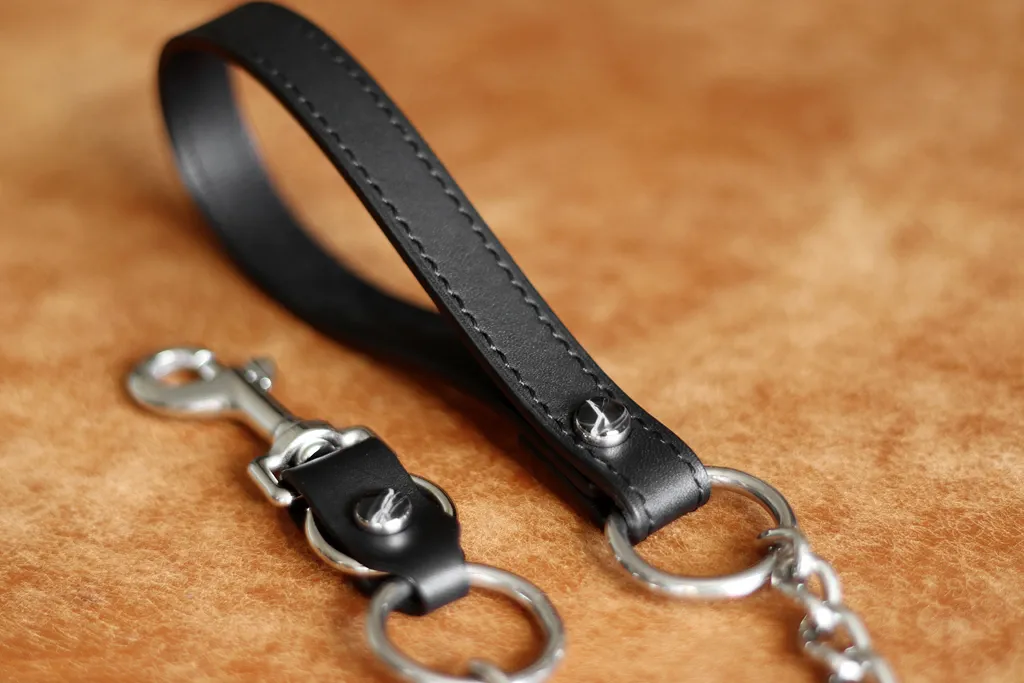 poignée en cuir de laisse bdsm