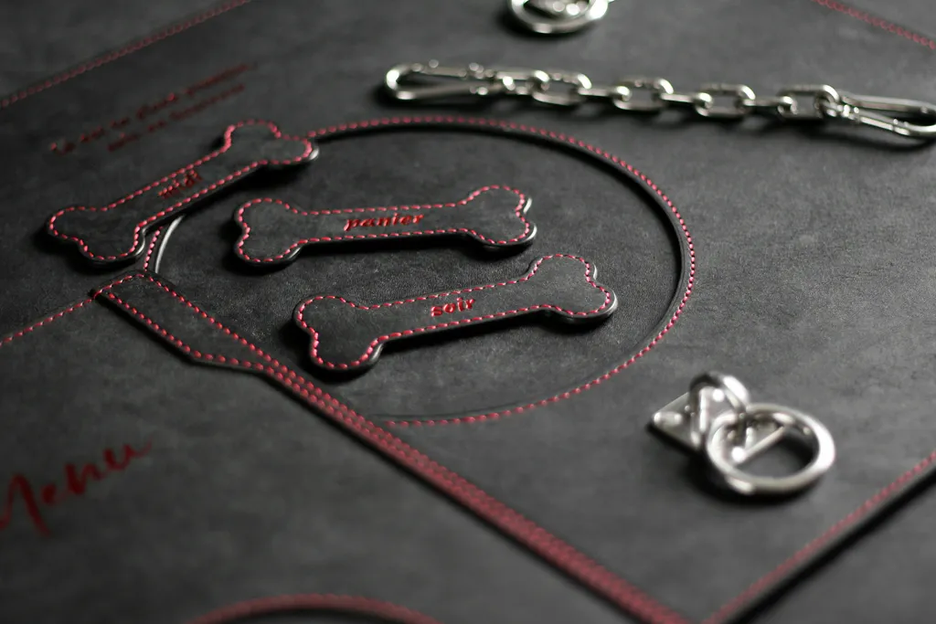 ensemble accessoire bdsm en cuir artisanal